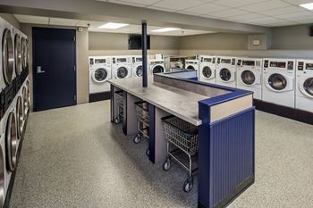 Laundry center